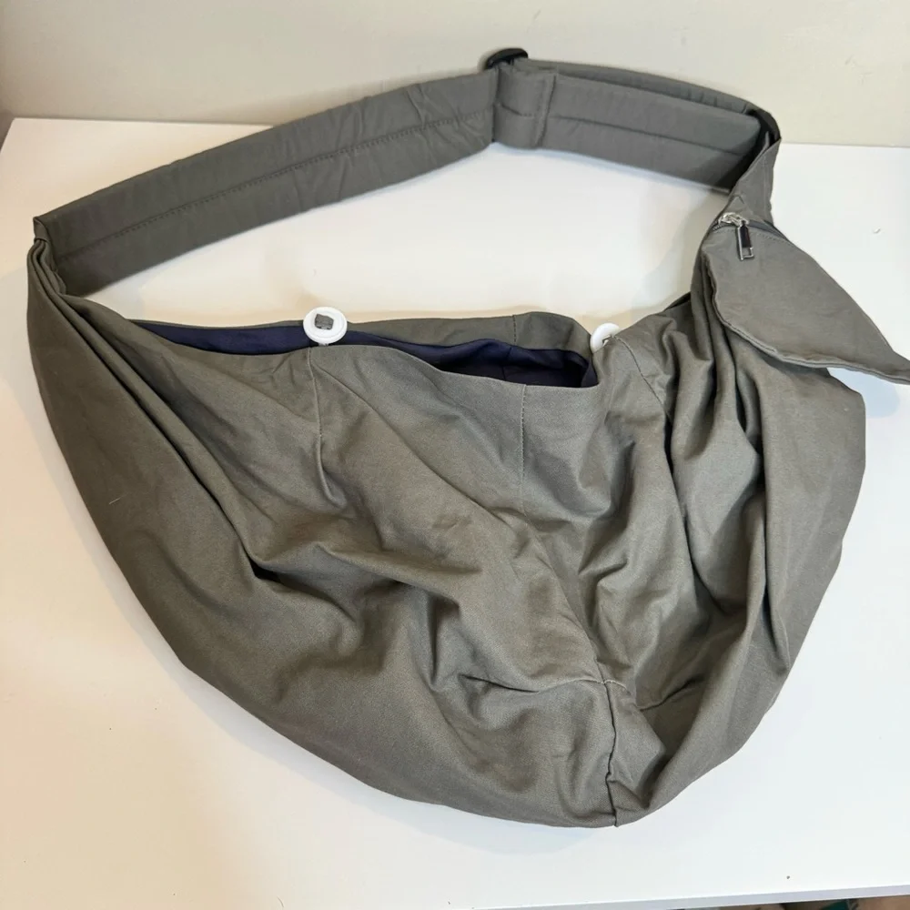 SlowTon Hands-Free Padded & Adjustable Sling Dog & Cat Carrier